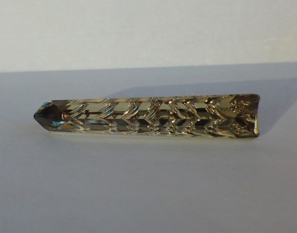 21.80 cts. Zultanite® Carved Monument by Christopher Wolfsberg - Image 7