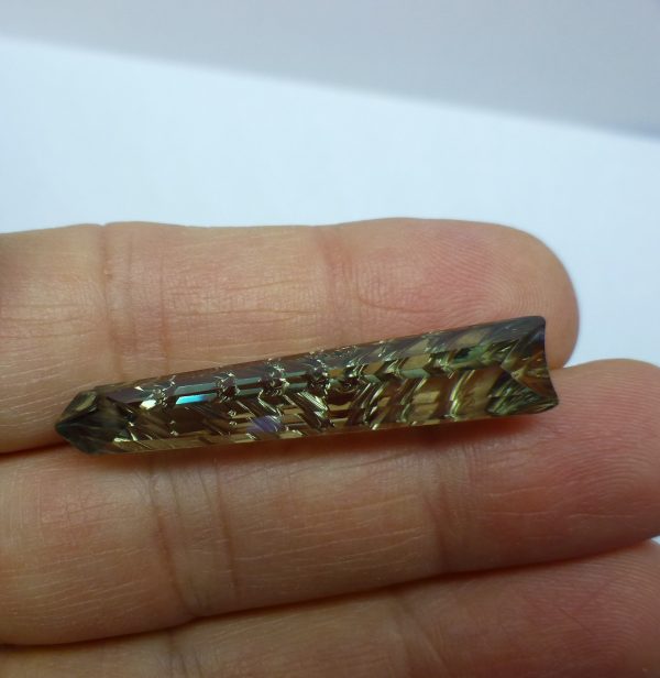 21.80 cts. Zultanite® Carved Monument by Christopher Wolfsberg - Image 9