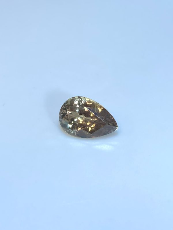 5.50 cts. Zultanite® Wobito Pear Shape 14 x 9.3x6.4mm - Image 3
