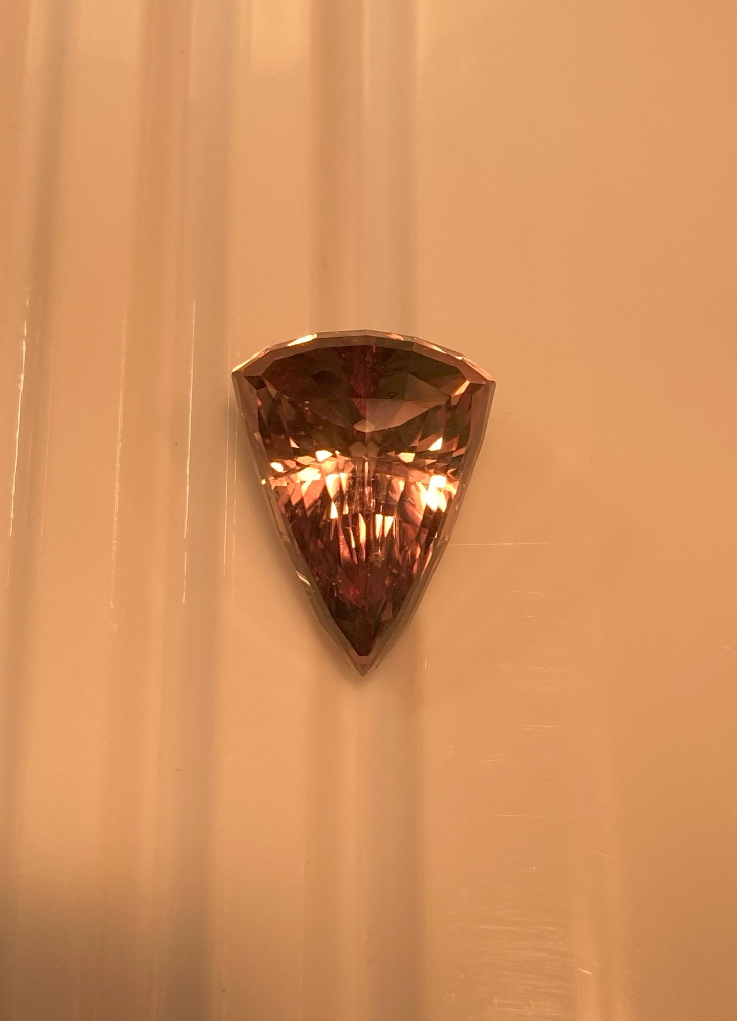 25.90 cts. Zultanite® Apex 1995 AGTA Winner by Stephen Kotlowski - Image 4