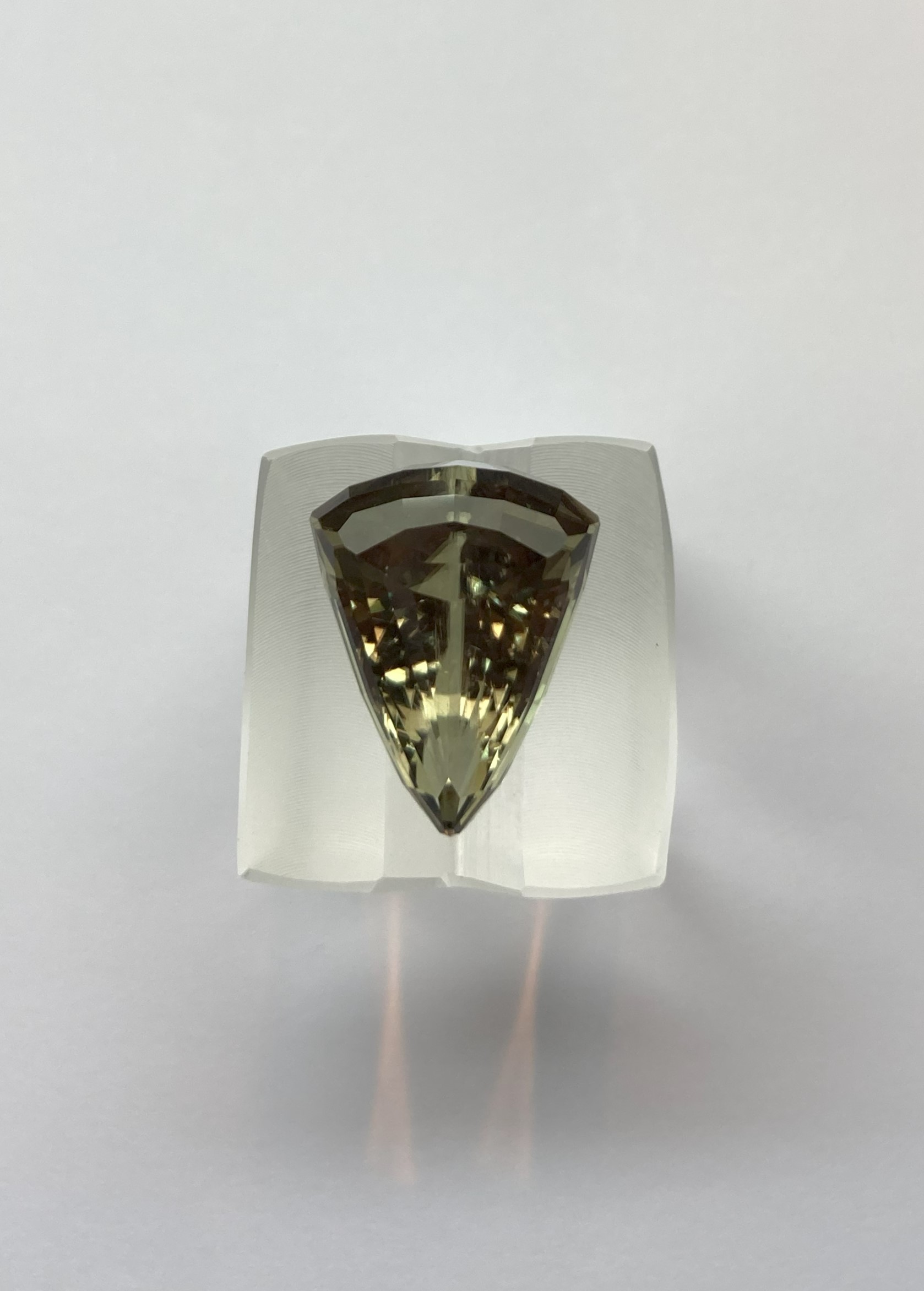 25.90 cts. Zultanite® Apex 1995 AGTA Winner by Stephen Kotlowski - Image 3