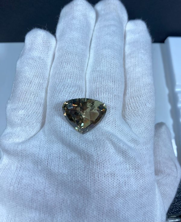 19.85 cts. Zultanite® Artsy Heart by Stephen Kotlowski - Image 4