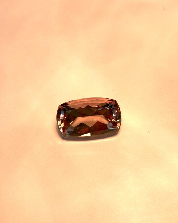 22.10 cts. Zultanite® Fancy Cushion, 21.5x14x9mm - Image 5