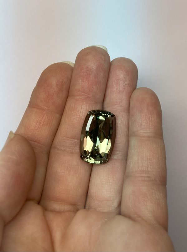 22.10 cts. Zultanite® Fancy Cushion, 21.5x14x9mm - Image 2