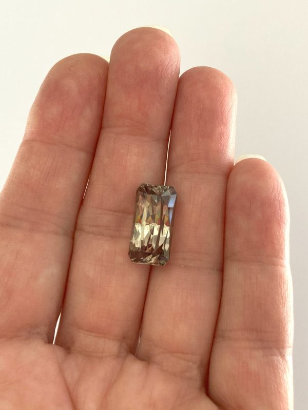 12.98 cts. Zultanite® Deep Arch Radiant by Stephen Kotlowski - Image 4