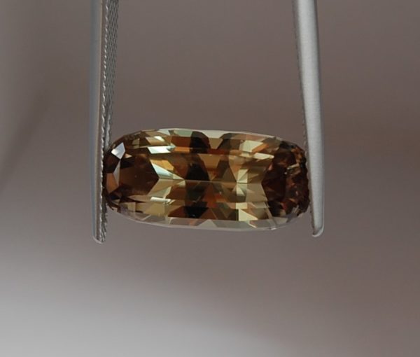 8.94 cts. Zultanite® Barion Oval by Stephen Kotlowski - Image 6