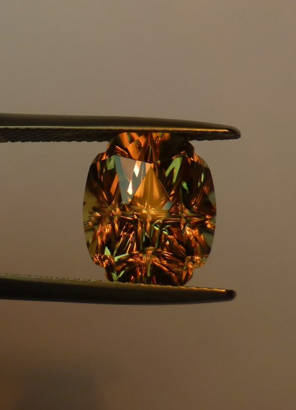 7.32 cts. Zultanite® Larry Woods Four Directional Oval™ - Image 5