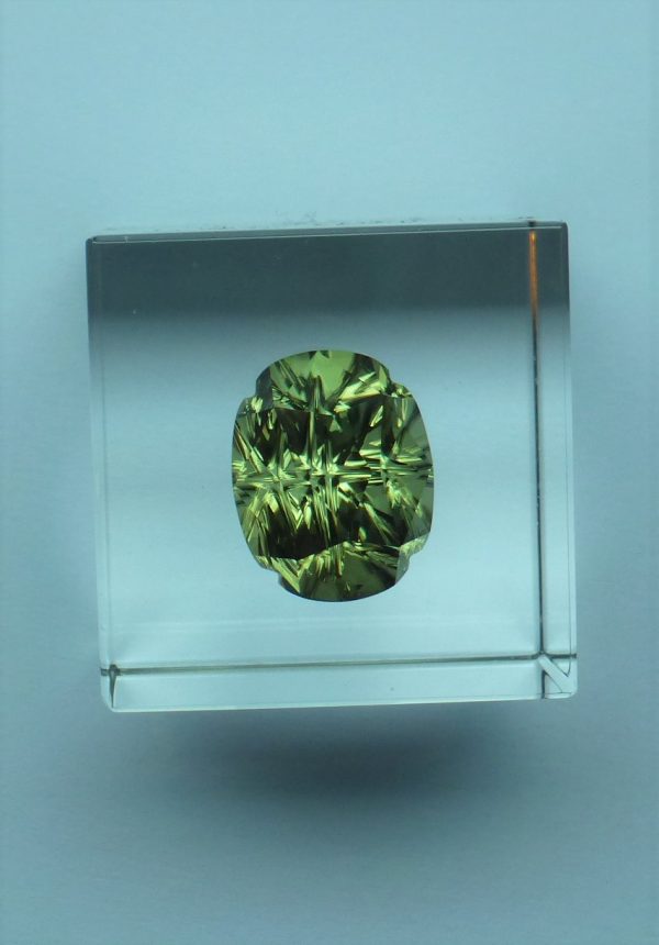 7.32 cts. Zultanite® Larry Woods Four Directional Oval™ - Image 7