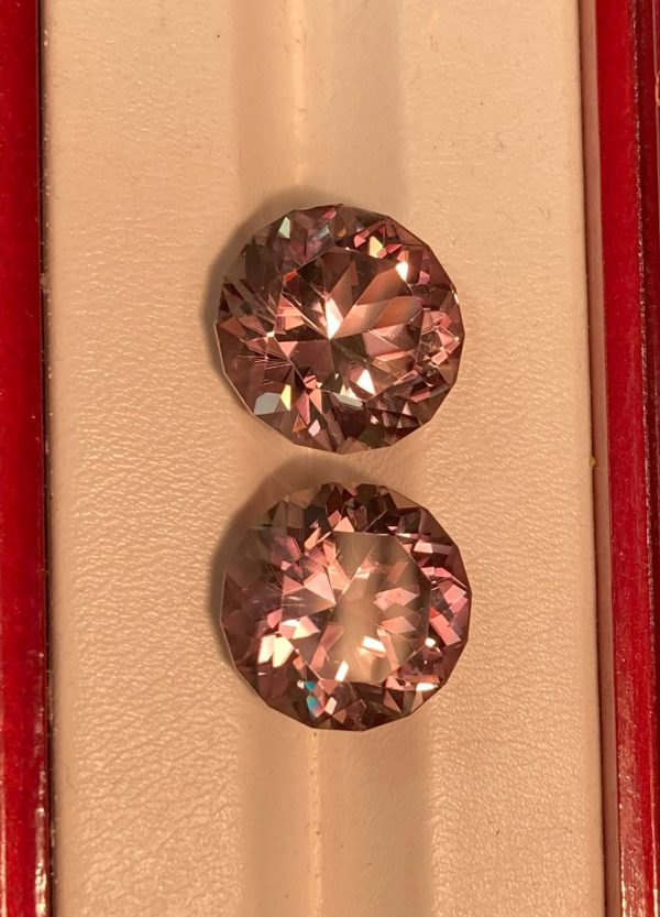 33.12 TCW Zultanite® Roger Dery Round Pair 15mm - Image 2