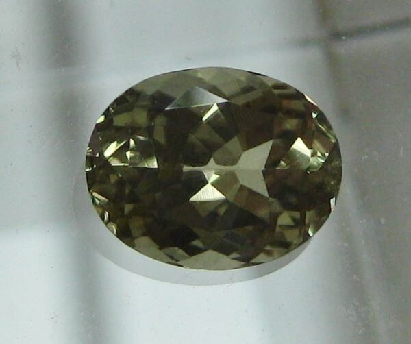 1.98 cts. Zultanite® Oval Cut 9x7mm - Image 2