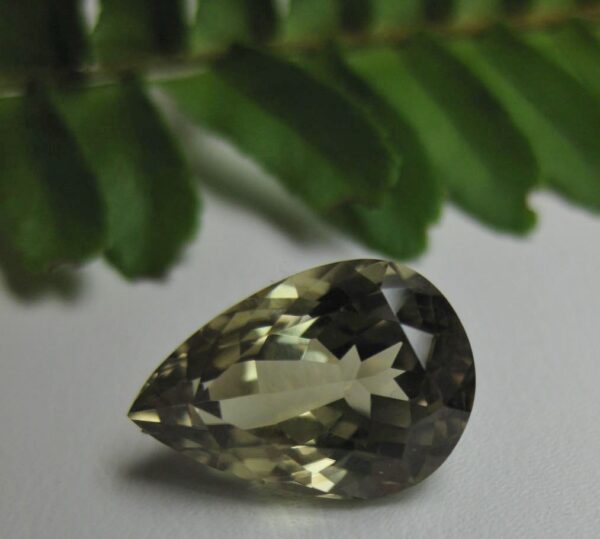 4.73 cts. Zultanite® Pear Shape 13x8.7mm - Image 4