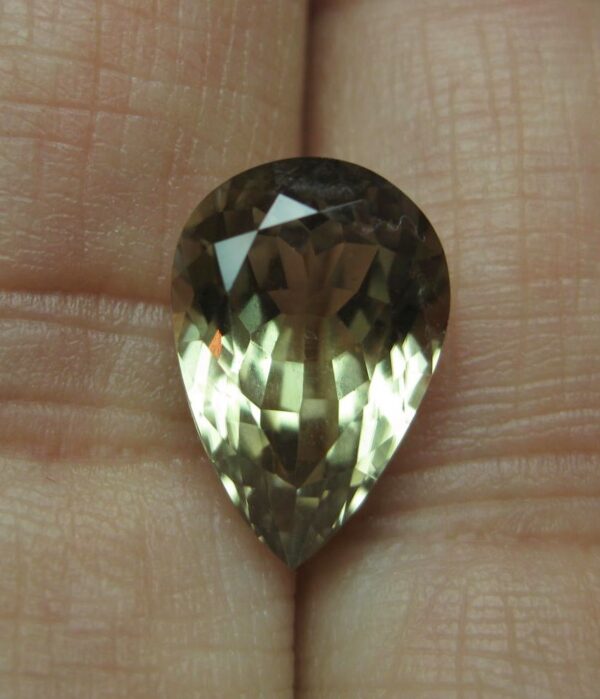 4.73 cts. Zultanite® Pear Shape 13x8.7mm - Image 2