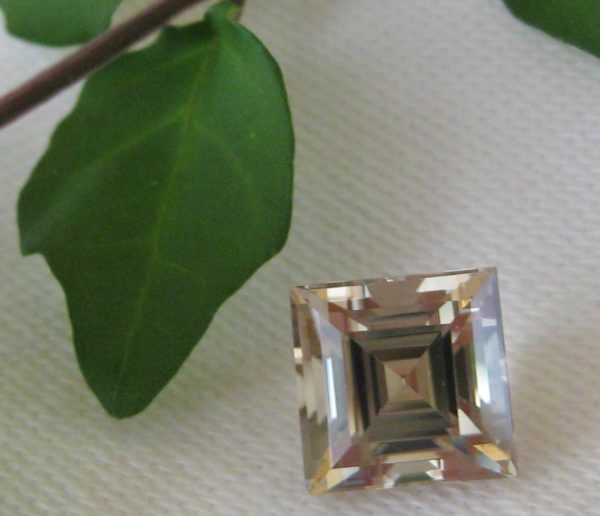 3.77 cts. Zultanite® Princess Step Cut 8.5mm - Image 6