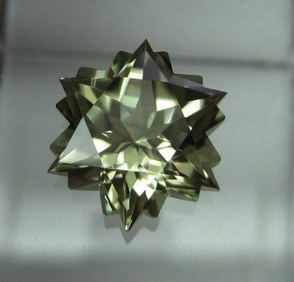 2.40 cts. Zultanite® Wobito Snowflake Gemstone 8 mm - Image 5