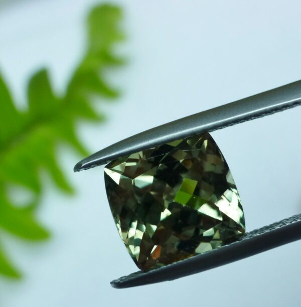5.20 cts. Zultanite® Square Cushion Cut 10mm - Image 4