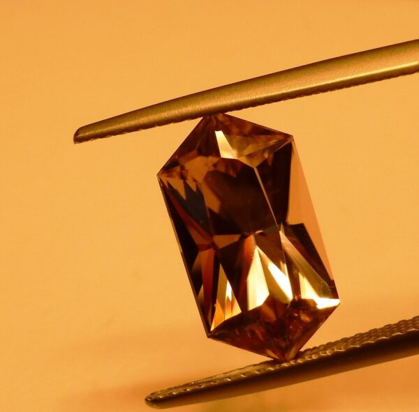 5.14 cts. Zultanite® Wobito Bowtie 15x8x6.4mm - Image 2