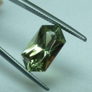 5.14 cts. Zultanite® Wobito Bowtie 15x8x6.4mm