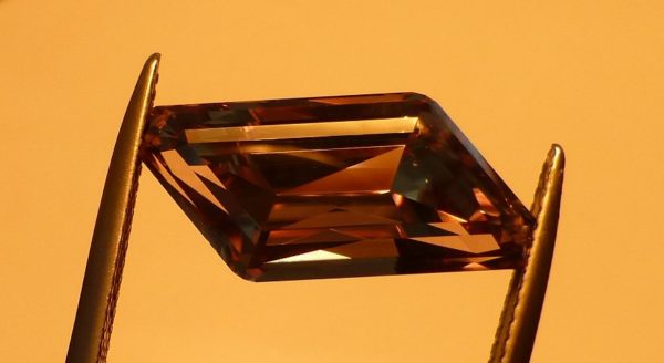 9.29 cts. Zultanite® Fancy Parallelogram, 20x9mm - Image 4