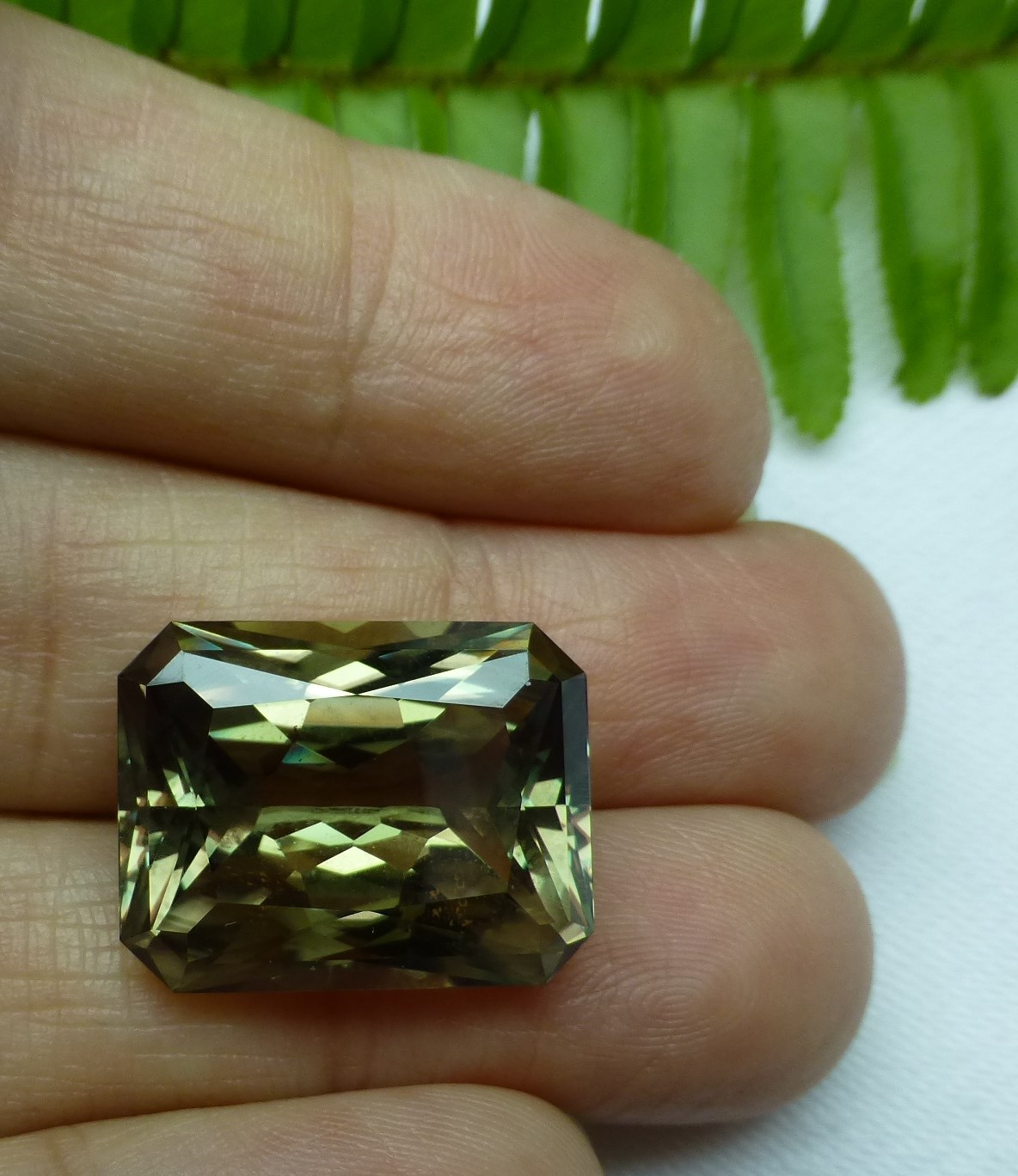 19.96 cts. Zultanite® Wobito Radiant, 19x14.6x8.5mm - Image 4