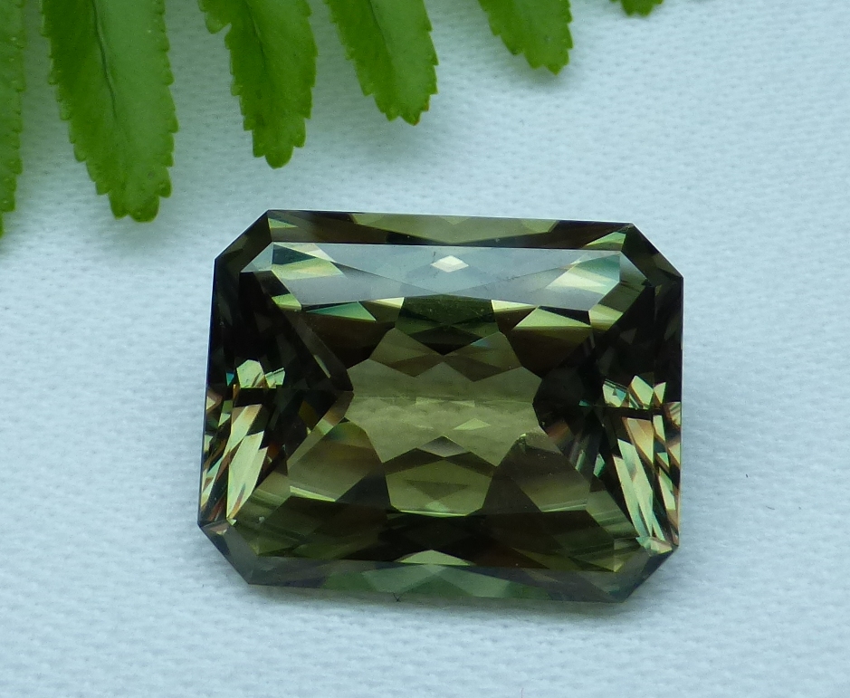 19.96 cts. Zultanite® Wobito Radiant, 19x14.6x8.5mm