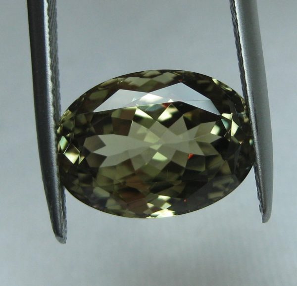 7.08 cts. Zultanite® Oval Cut, 14x10mm - Image 2