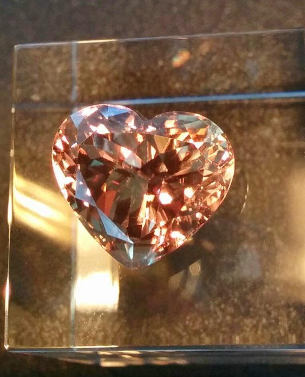 10.56 cts. Zultanite® Heart Shape Cut, 14x12mm - Image 11