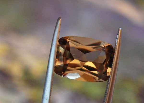 7.08 cts. Zultanite® Cushion Cut, 14x10mm - Image 4