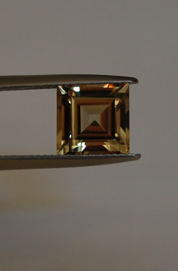 4.13 cts. Zultanite® Square Emerald Cut 9 mm - Image 6