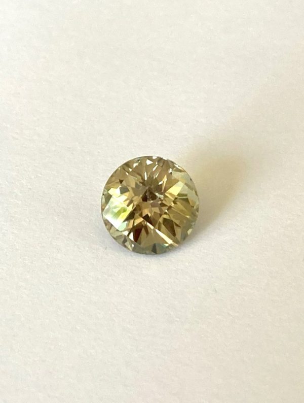 4.78 cts. Zultanite® Round Checkerboard 10mm - Image 9