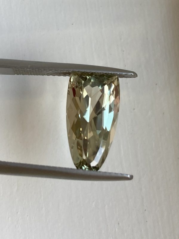 5.26 cts. Zultanite® Fancy Shield 15.5x8.2mm - Image 5