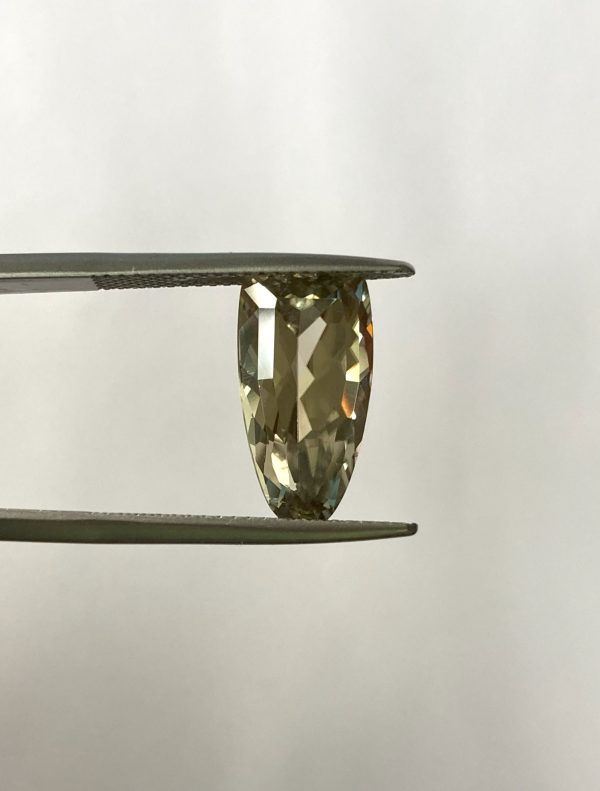 5.26 cts. Zultanite® Fancy Shield 15.5x8.2mm - Image 2