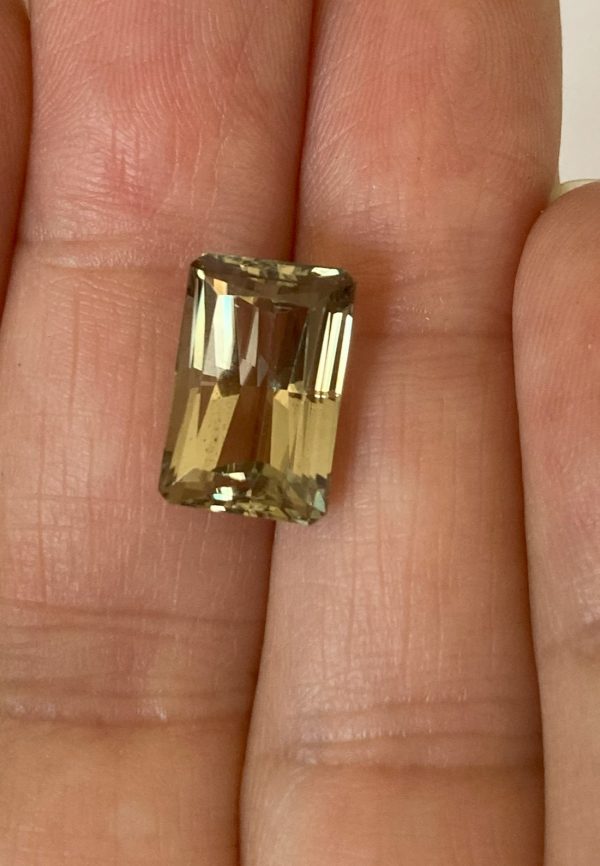 6.06 cts. Zultanite® Deep Radiant 12x8x6.5 mm - Image 4