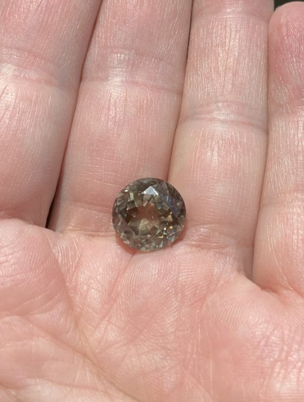 8.23 cts. Zultanite® Modified Portuguese Round 11.5mm - Image 2