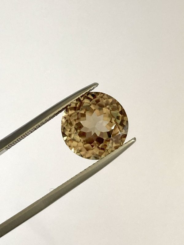 8.23 cts. Zultanite® Modified Portuguese Round 11.5mm - Image 5