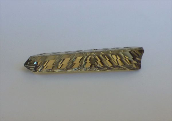21.80 cts. Zultanite® Carved Monument by Christopher Wolfsberg - Image 3
