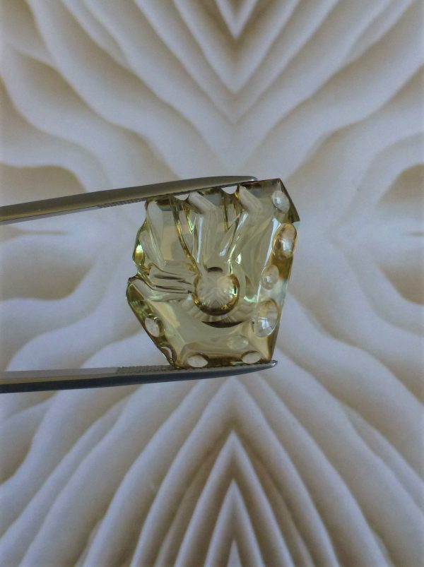 20.69 cts. Zultanite® Aztek by Christopher Wolfsberg - Image 6