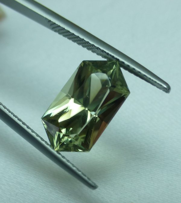 5.14 cts. Zultanite® Wobito Bowtie 15x8x6.4mm