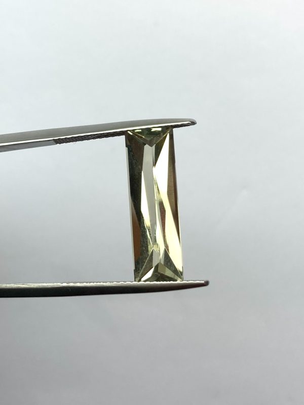 5.84 cts. Zultanite® Wobito Fancy Rectangle 21x6.4mm - Image 3