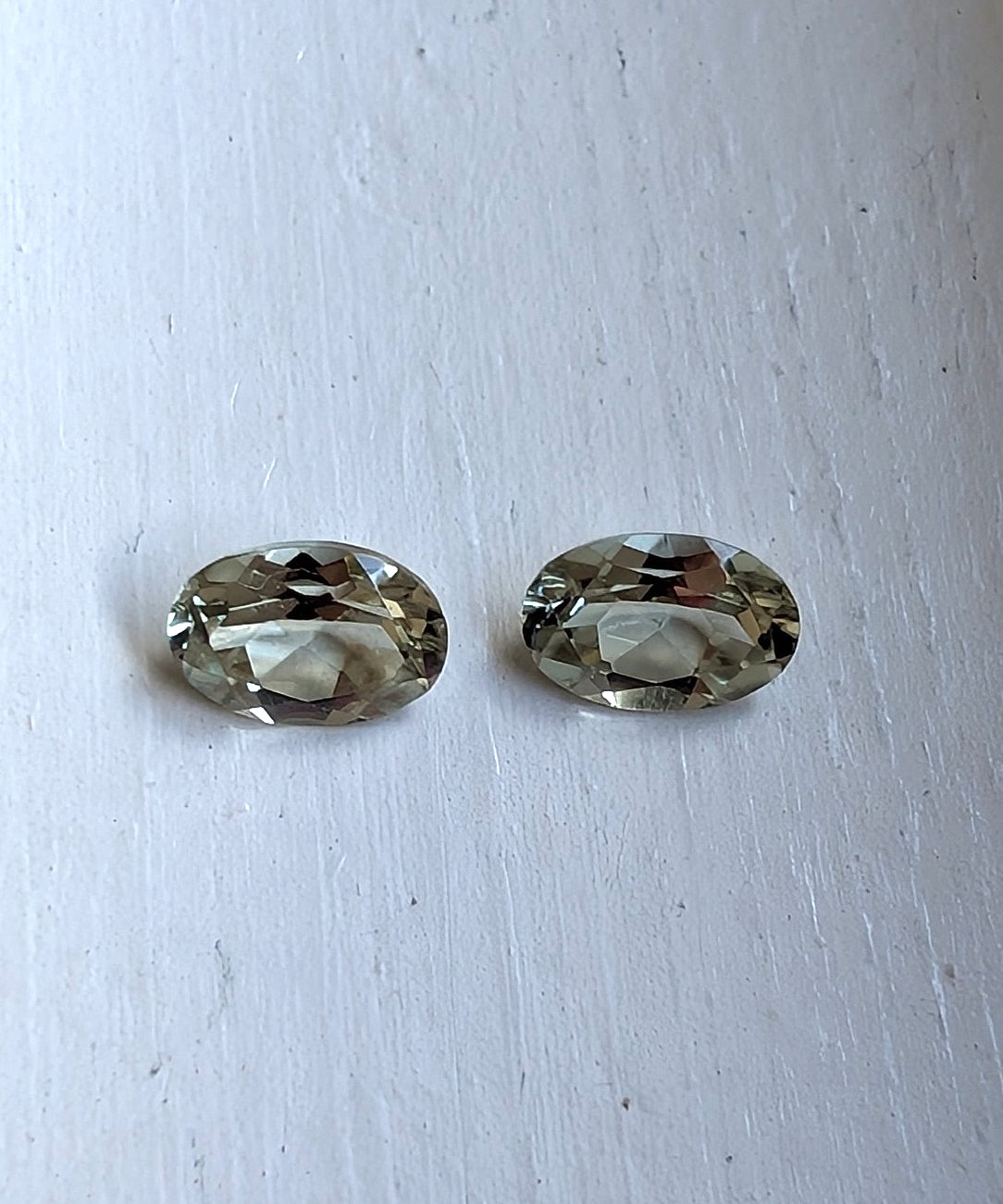 1.00 cts. Zultanite® Oval Cut PAIR 6x4mm - Image 2