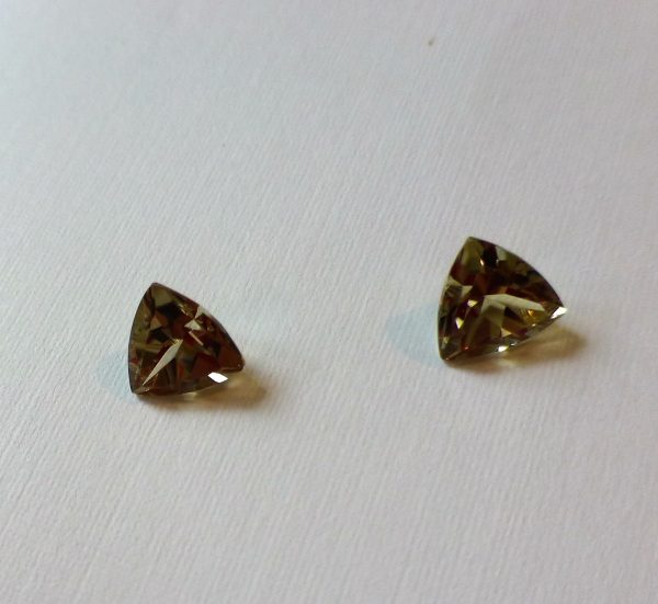 3.80 TCW Zultanite® Pair of Trilliant Cut 8mm - Image 2