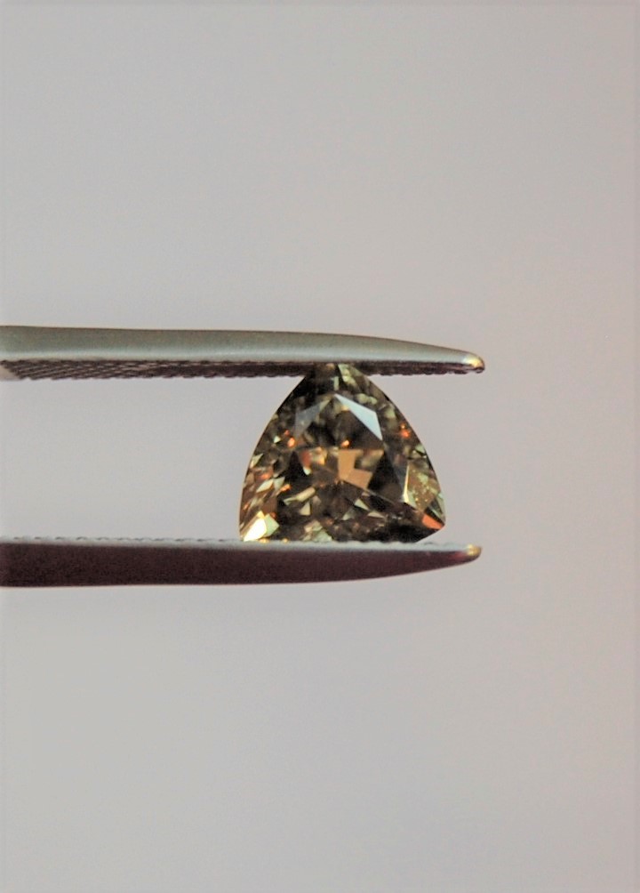 Zultanite Gemstone Trilliant