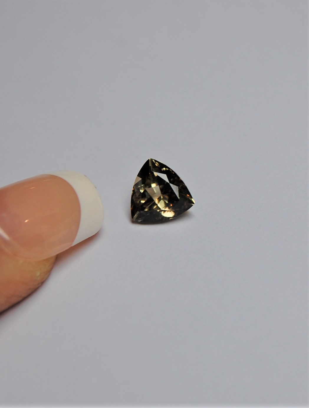 1.99 cts. Zultanite® Trilliant Cut 8mm - Image 2
