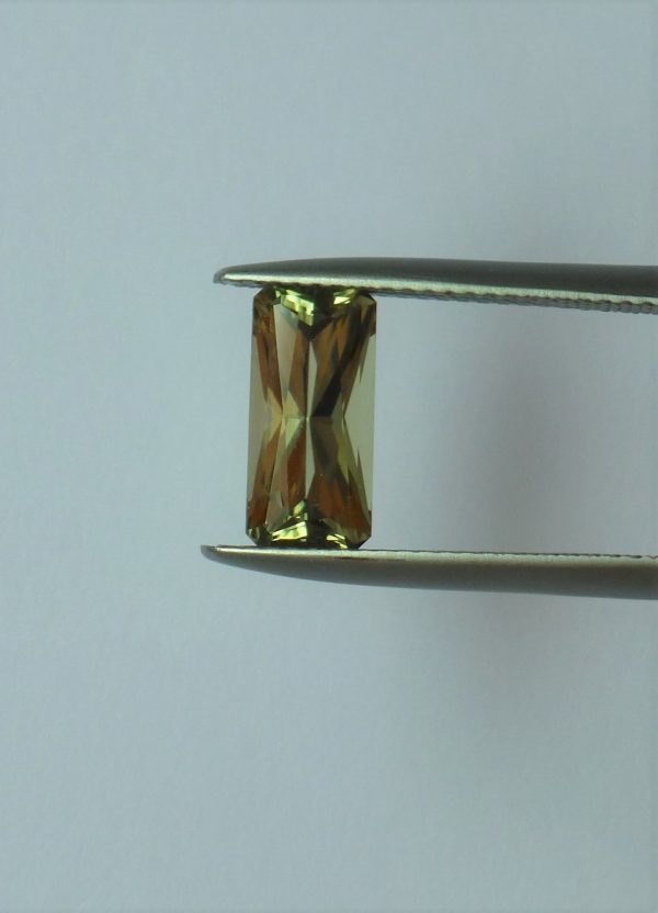 2.26 cts. Zultanite® Radiant Cut 11.5x5.2mm - Image 7