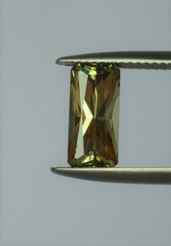 2.26 cts. Zultanite® Radiant Cut 11.5x5.2mm - Image 8