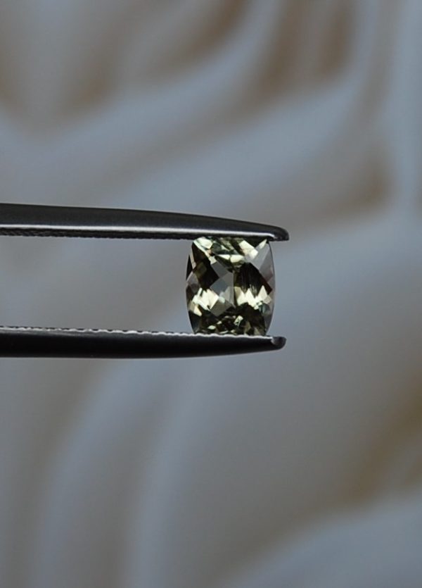 0.97 cts. Zultanite® Cushion 6.2mm x 5.2mm - Image 4