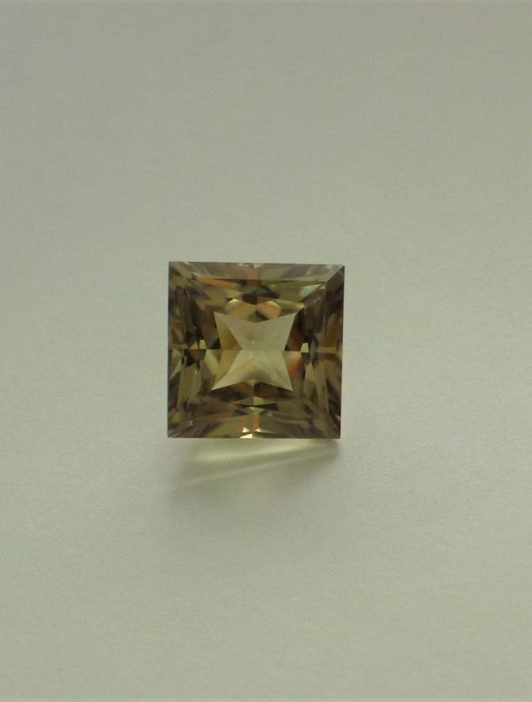 5.75 cts. Zultanite® Princess Cut 9.9x9.8mm - Image 7