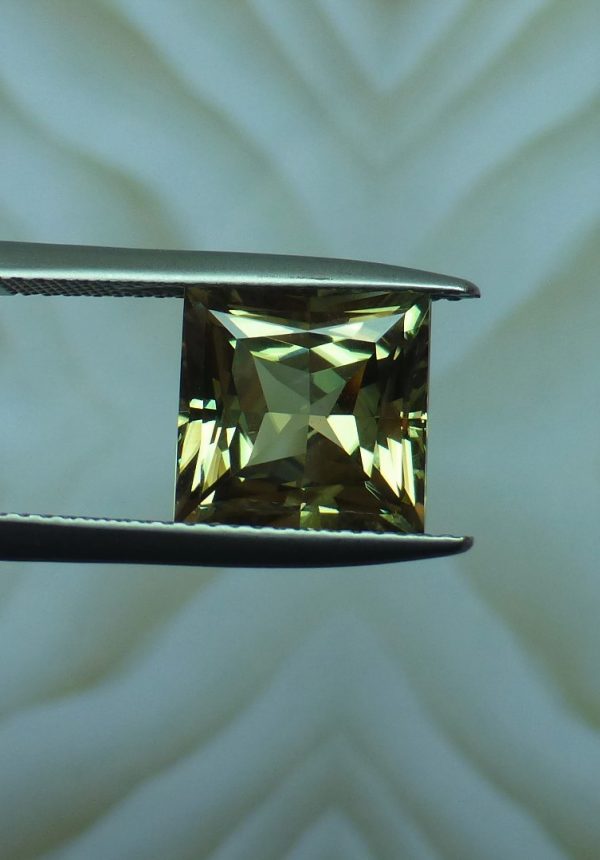 5.75 cts. Zultanite® Princess Cut 9.9x9.8mm - Image 12