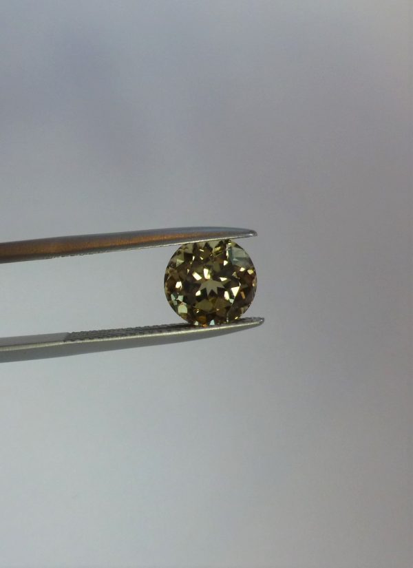 3.29 cts. Zultanite® Modified Portuguese Round 9mm - Image 4