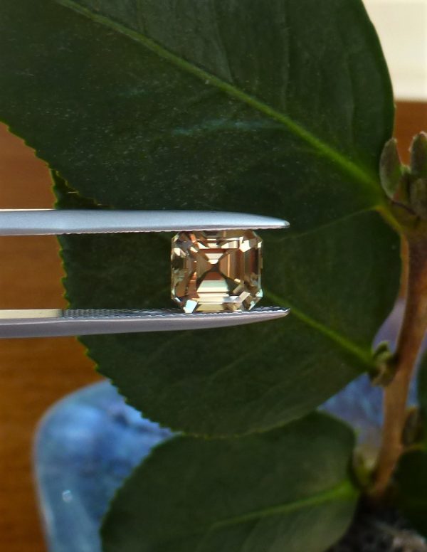 2.61 cts. Zultanite® Wobito Asscher Cut 7.7 mm - Image 5