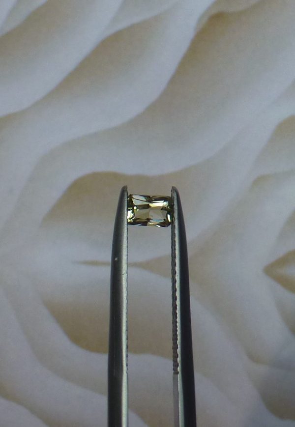 0.30cts. Zultanite® Radiant Cut 5x3mm - Image 6